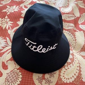 Titleist Footjoy FJ STA-DRY Bucket Hat TOUR ONLY. Excellent condition.